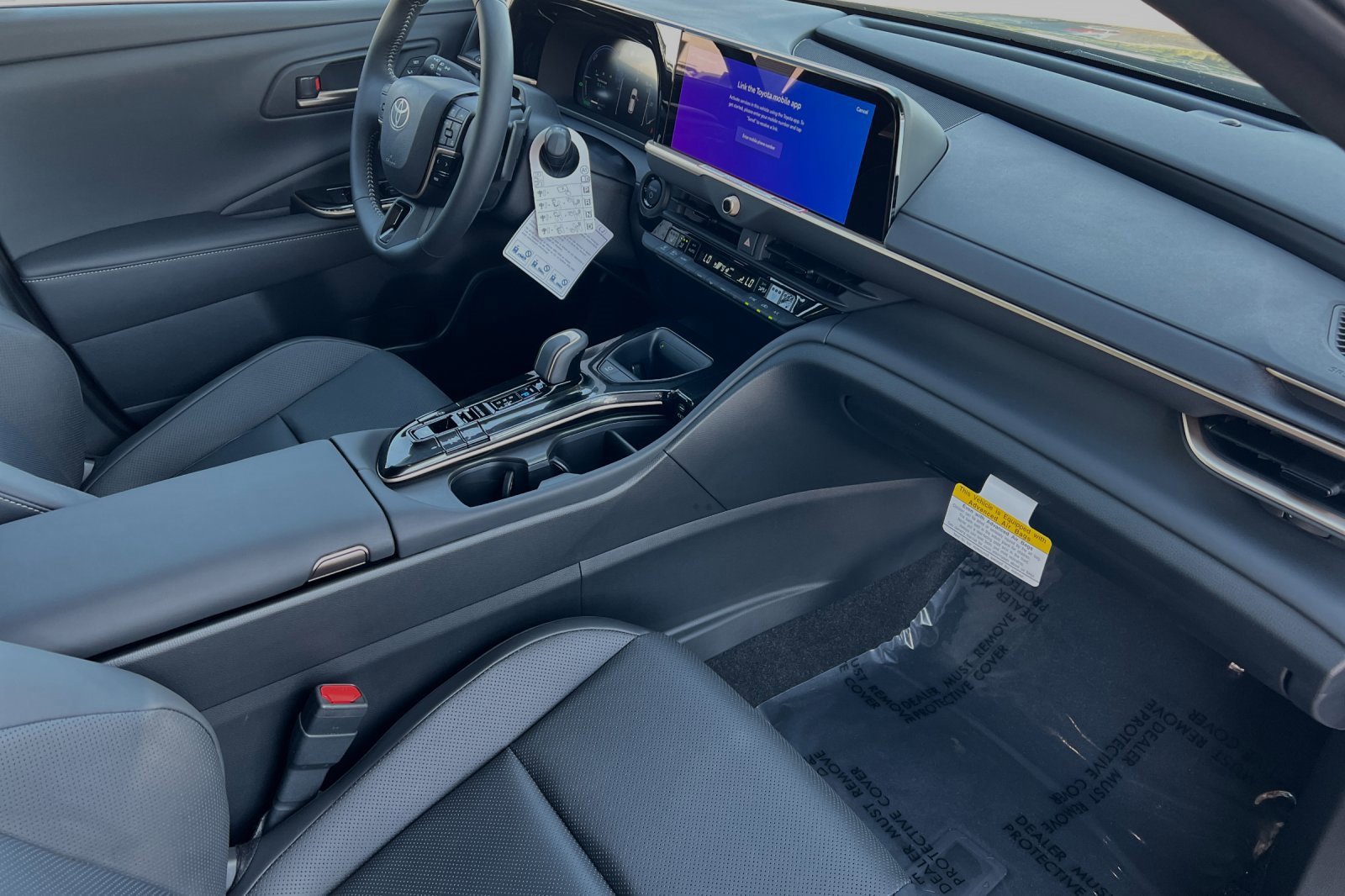 New 2025 Toyota Crown Signia Limited image 17