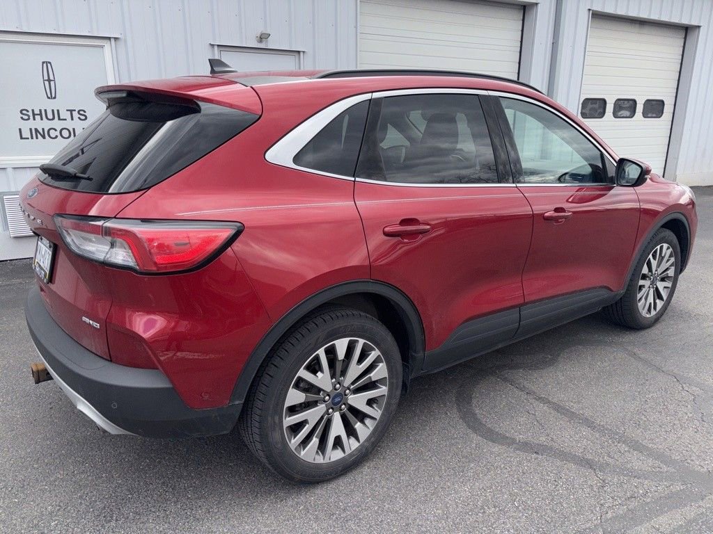 Used 2020 Ford Escape Titanium image 8
