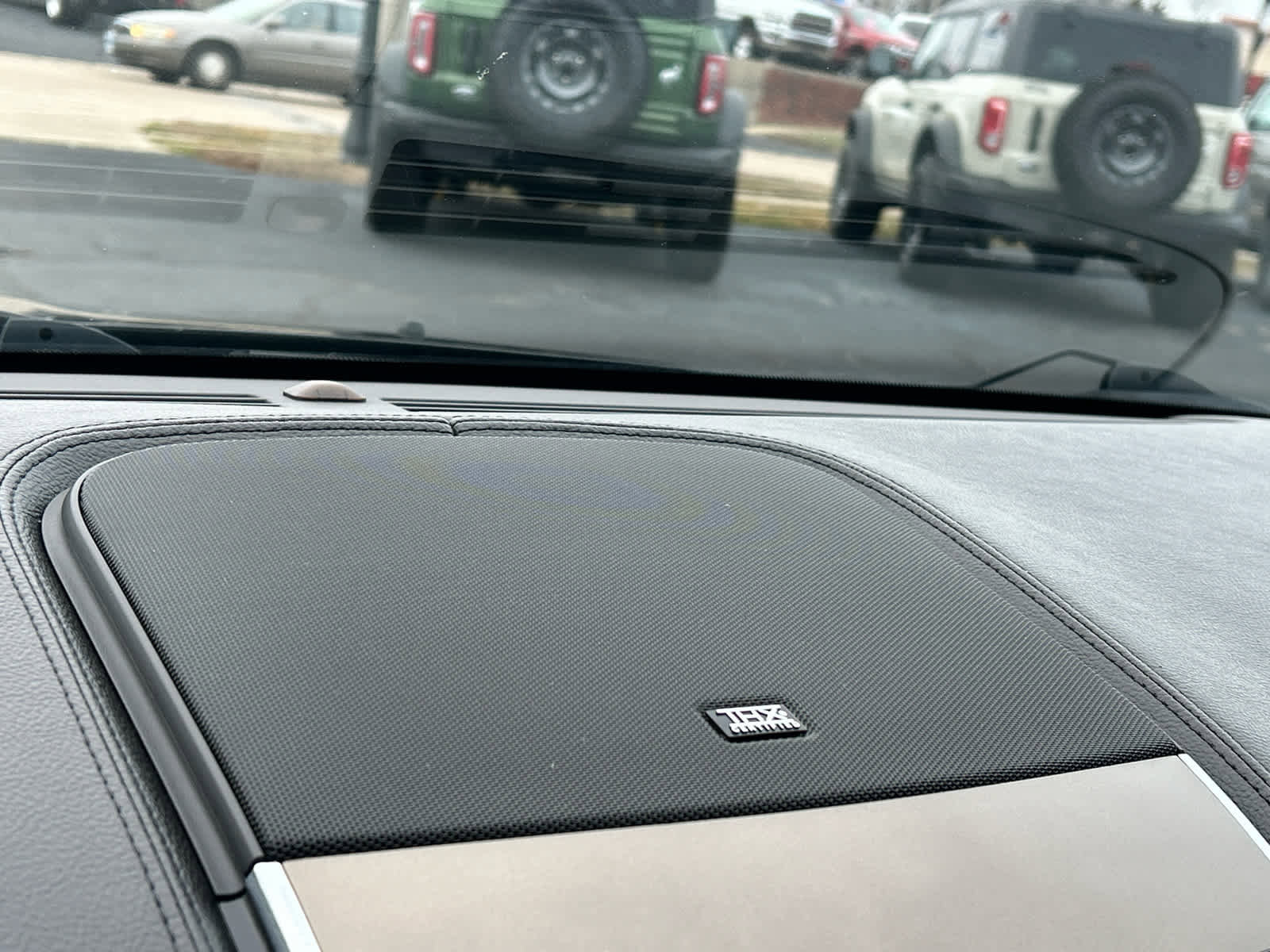 Used 2014 Lincoln MKX w/ Equipment Group 102A image 44