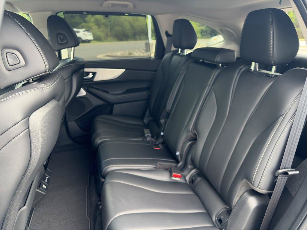 Certified 2026 Acura MDX w/ Technology Package FWD image 23