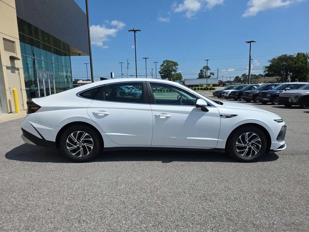 New 2026 Hyundai Sonata Blue FWD image 9