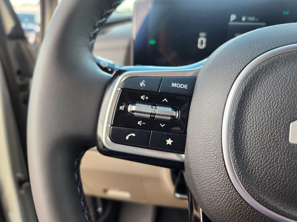 New 2026 Kia Carnival EX image 18