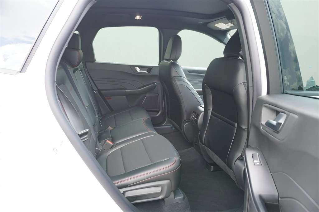 New 2025 Ford Escape ST-Line Elite w/ Class II Trailer Tow Package image 11