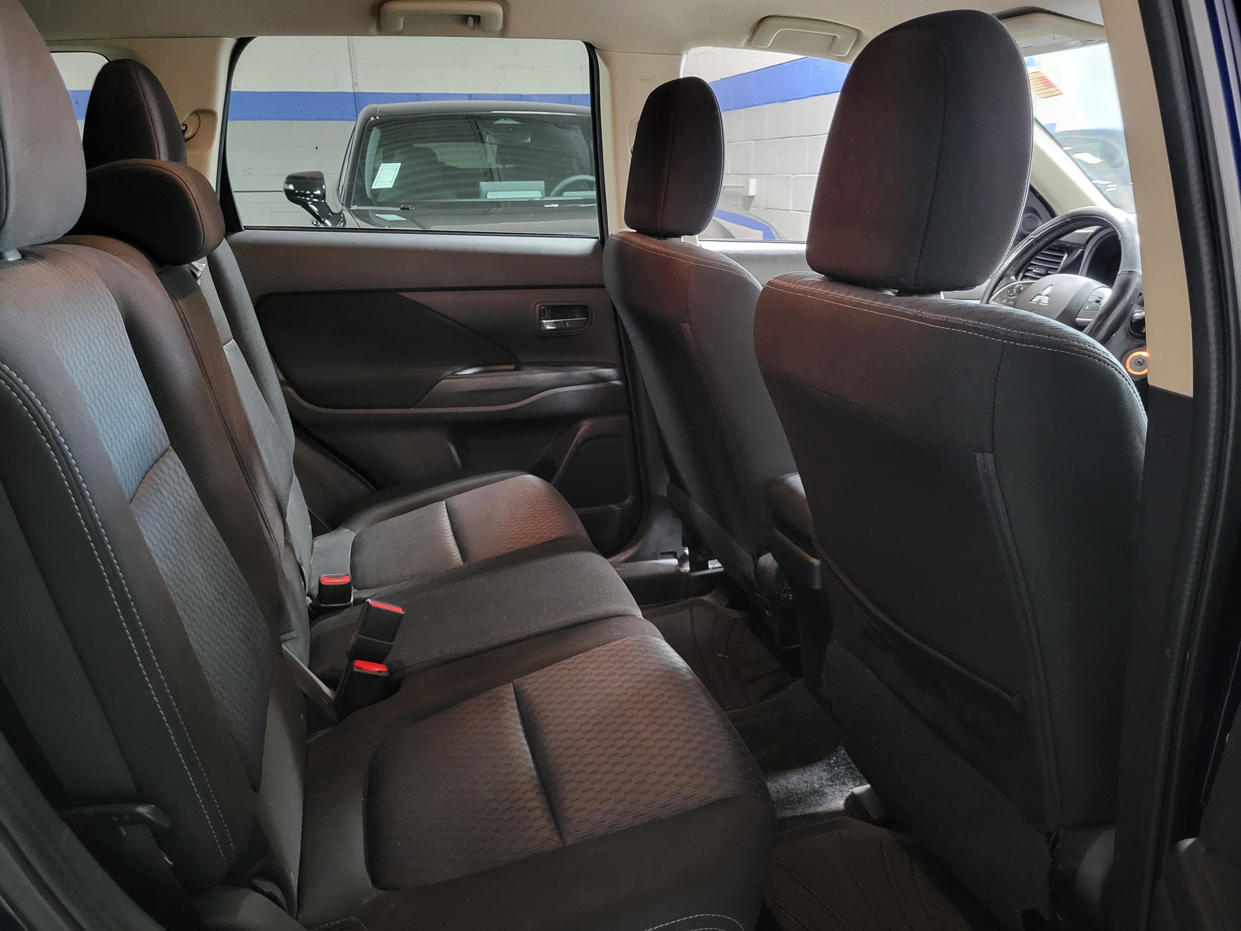 Used 2015 Mitsubishi Outlander ES FWD image 18