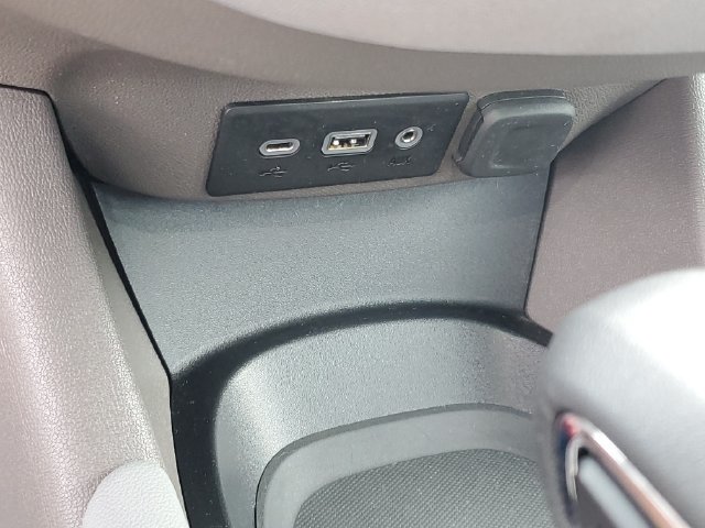 Certified 2025 Chevrolet Malibu LS FWD image 28