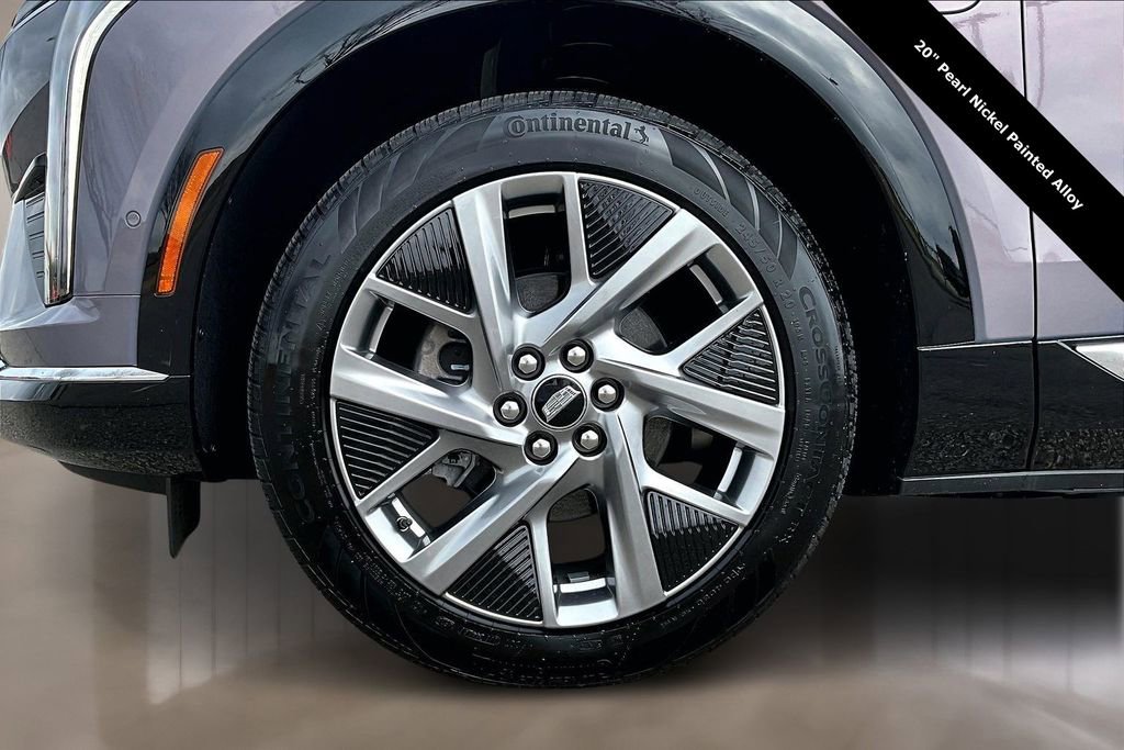 Used 2025 Cadillac Optiq Luxury 1 image 8