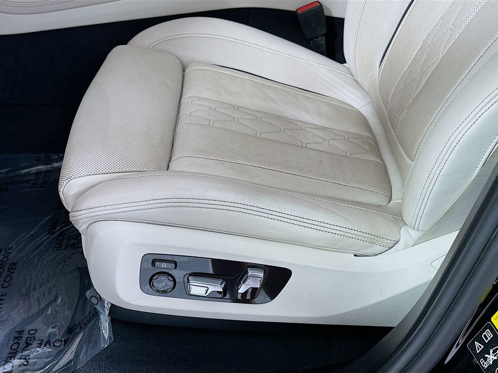 Used 2024 BMW X7 M60i w/ Executive Package AWD/4WD image 22