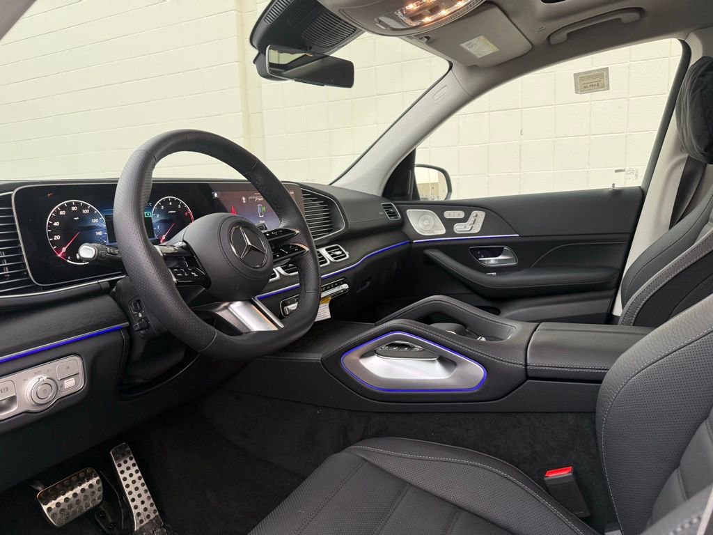 Used 2026 Mercedes-Benz GLS 450 4MATIC image 4
