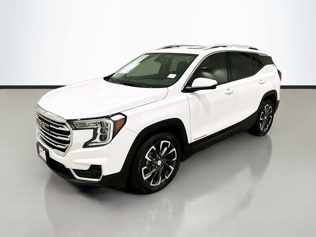 Used 2023 GMC Terrain SLT w/ Infotainment Package II FWD image 3