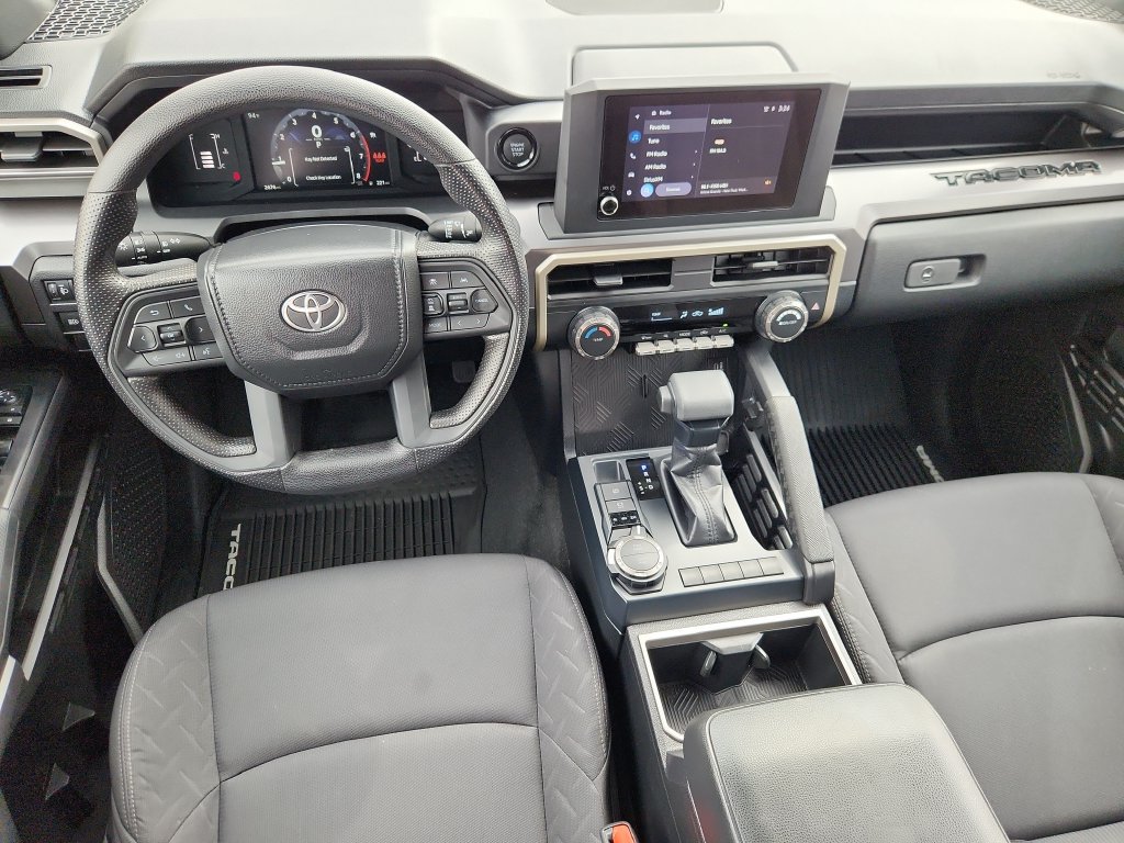 Used 2025 Toyota Tacoma SR5 AWD/4WD image 9