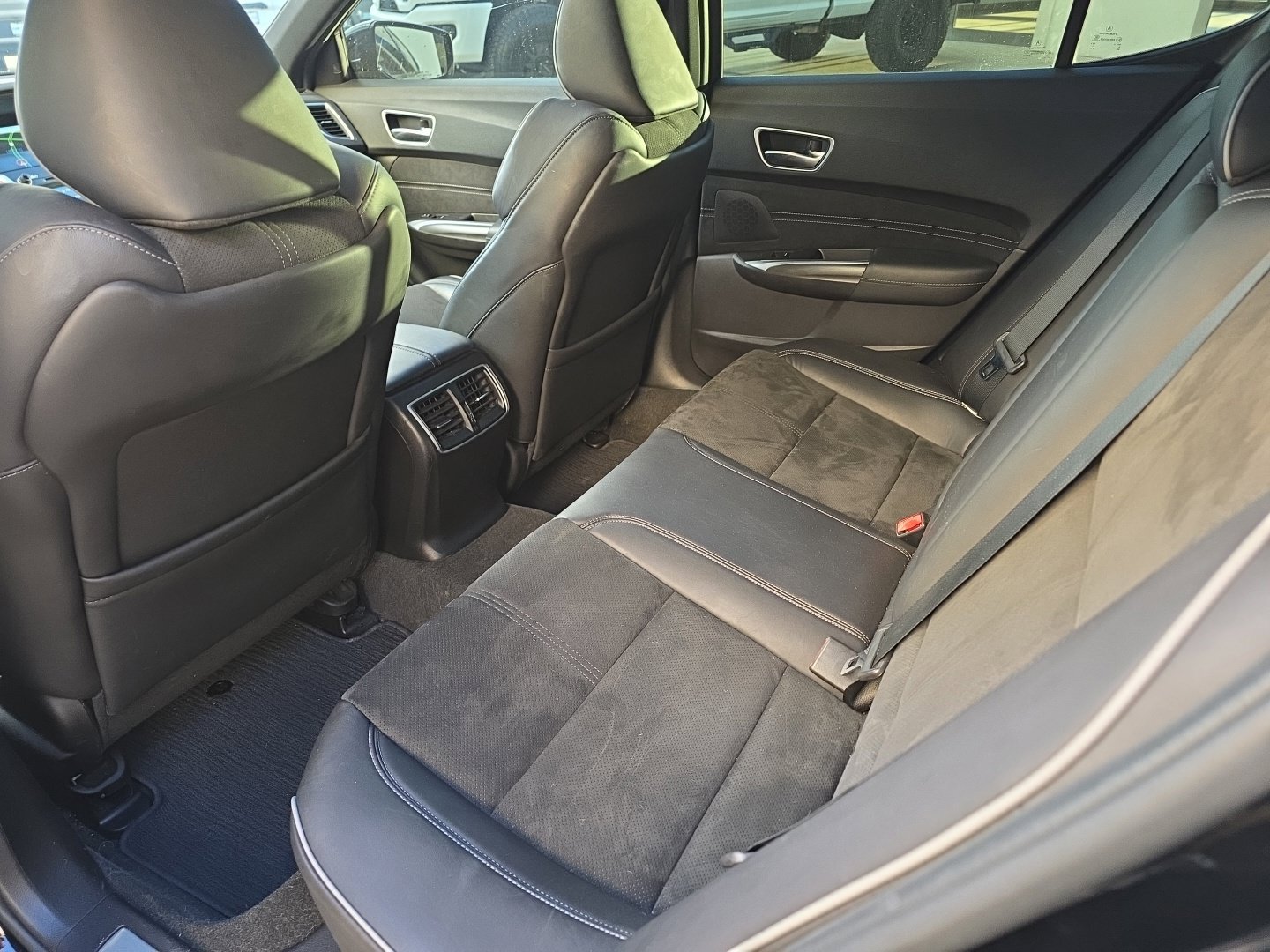 Used 2018 Acura TLX w/ Technology & A-SPEC Package FWD image 22