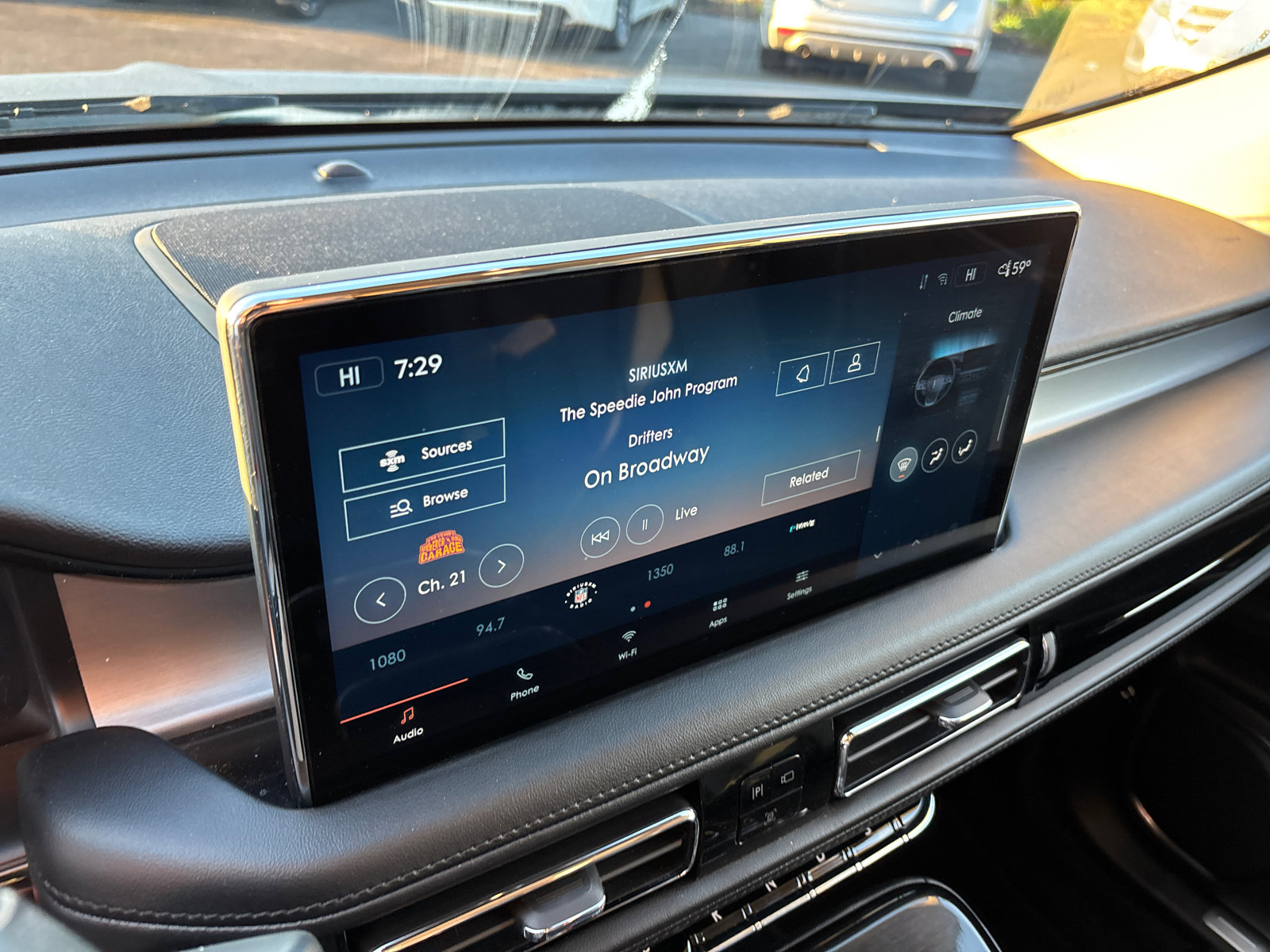 Used 2023 Lincoln Nautilus FWD image 19