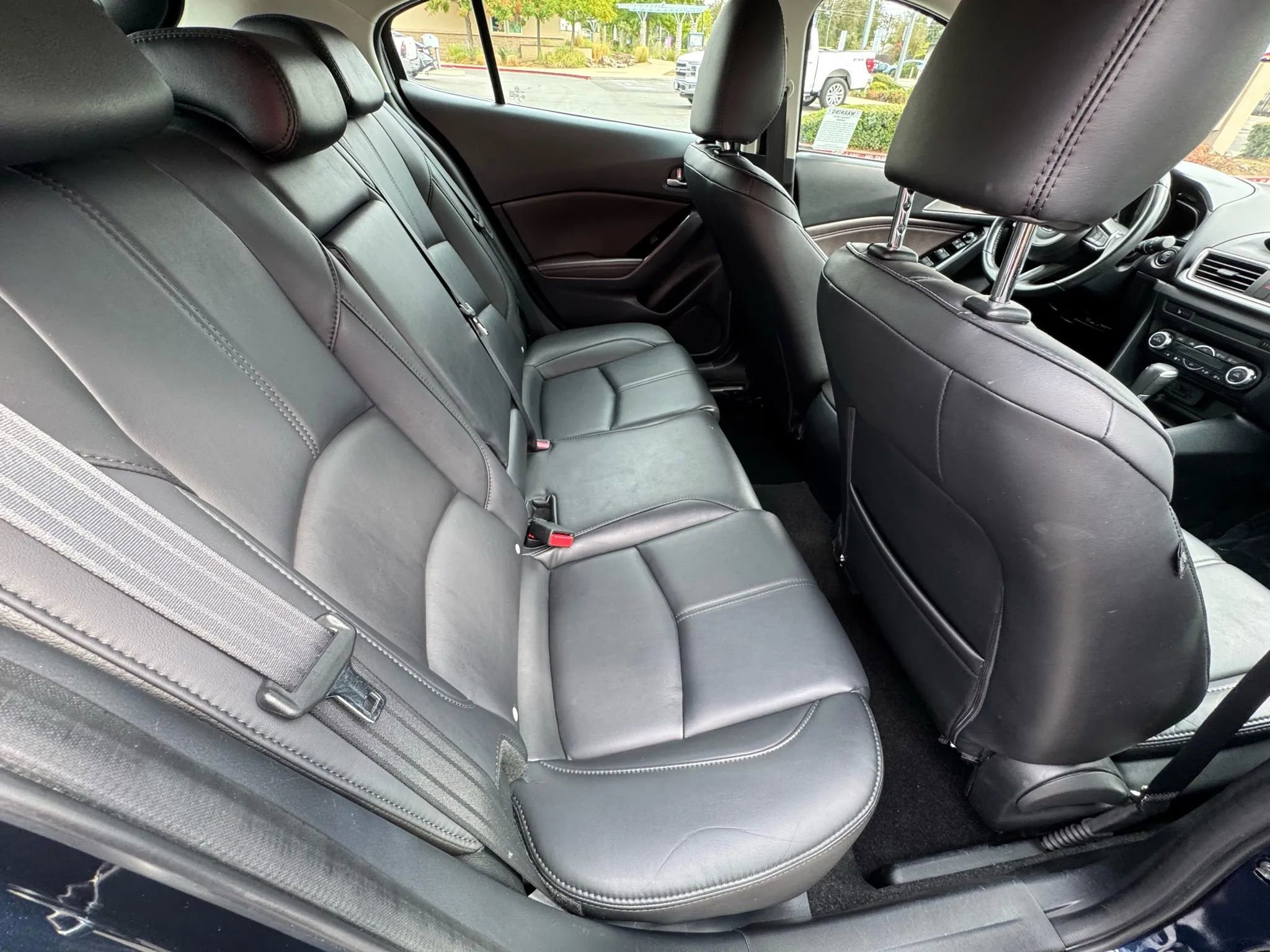 Used 2018 MAZDA MAZDA3 Touring image 15