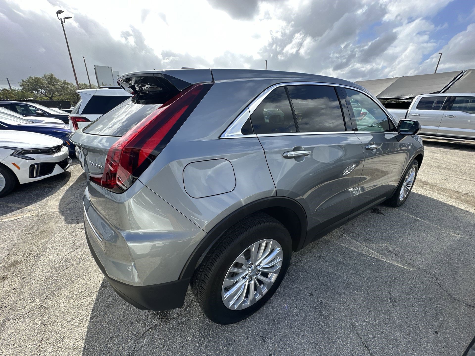 Used 2024 Cadillac XT4 Luxury w/ Cold Weather Package image 22