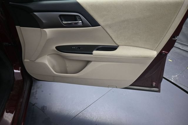 Used 2013 Honda Accord LX image 13