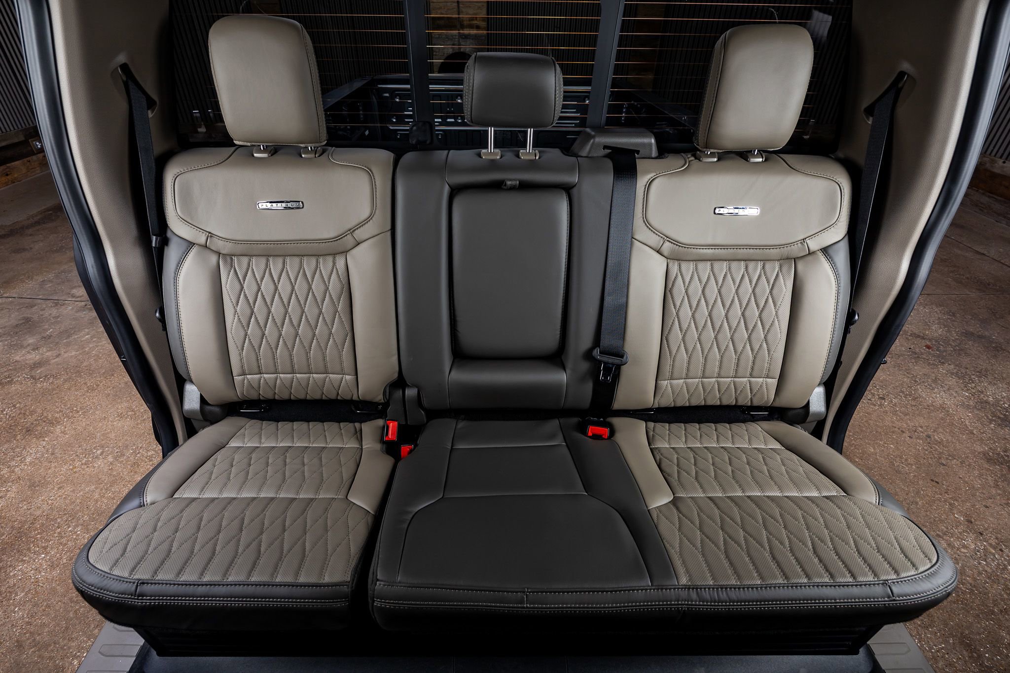 Used 2026 Ford F450 Platinum w/ Platinum Plus Package image 31