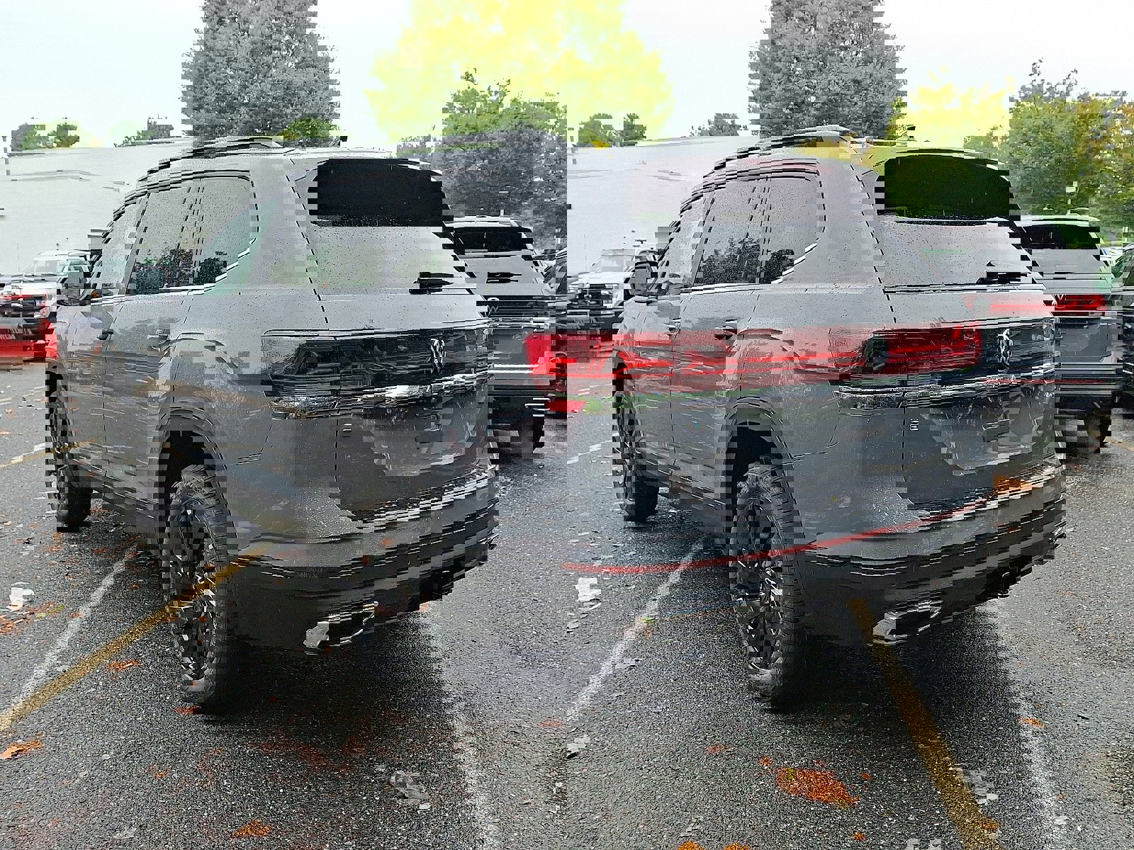 New 2026 Volkswagen Atlas SE image 3