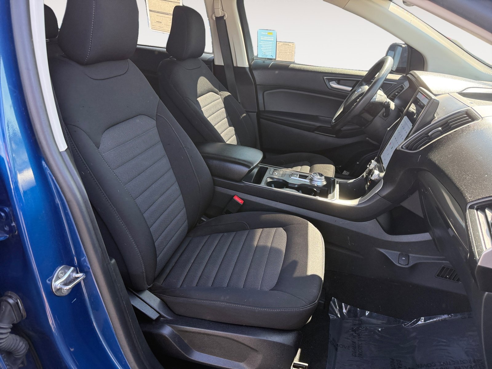 Certified 2024 Ford Edge SE w/ Black Appearance Package image 19