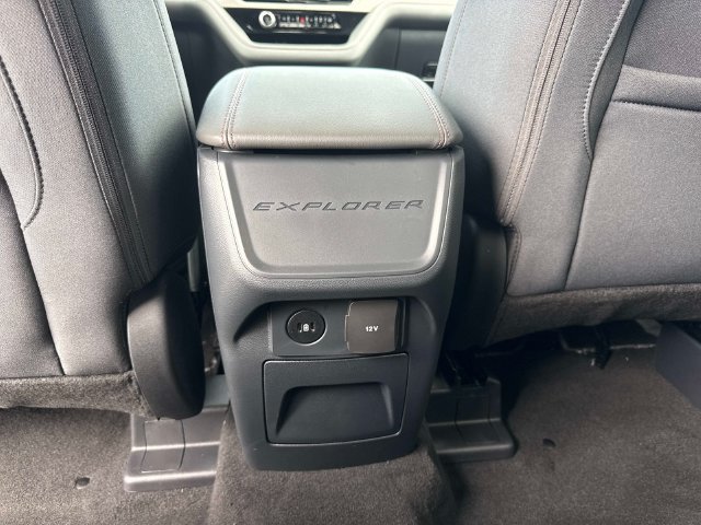 New 2027 Ford Explorer Active RWD image 17