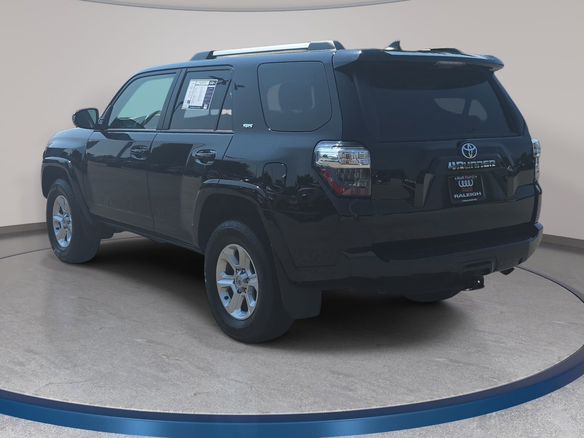 Used 2024 Toyota 4Runner SR5 AWD/4WD image 6