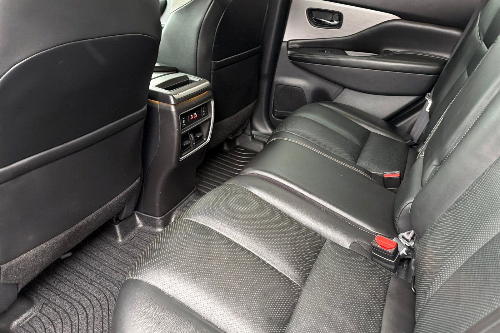 Used 2019 Nissan Murano SL image 11