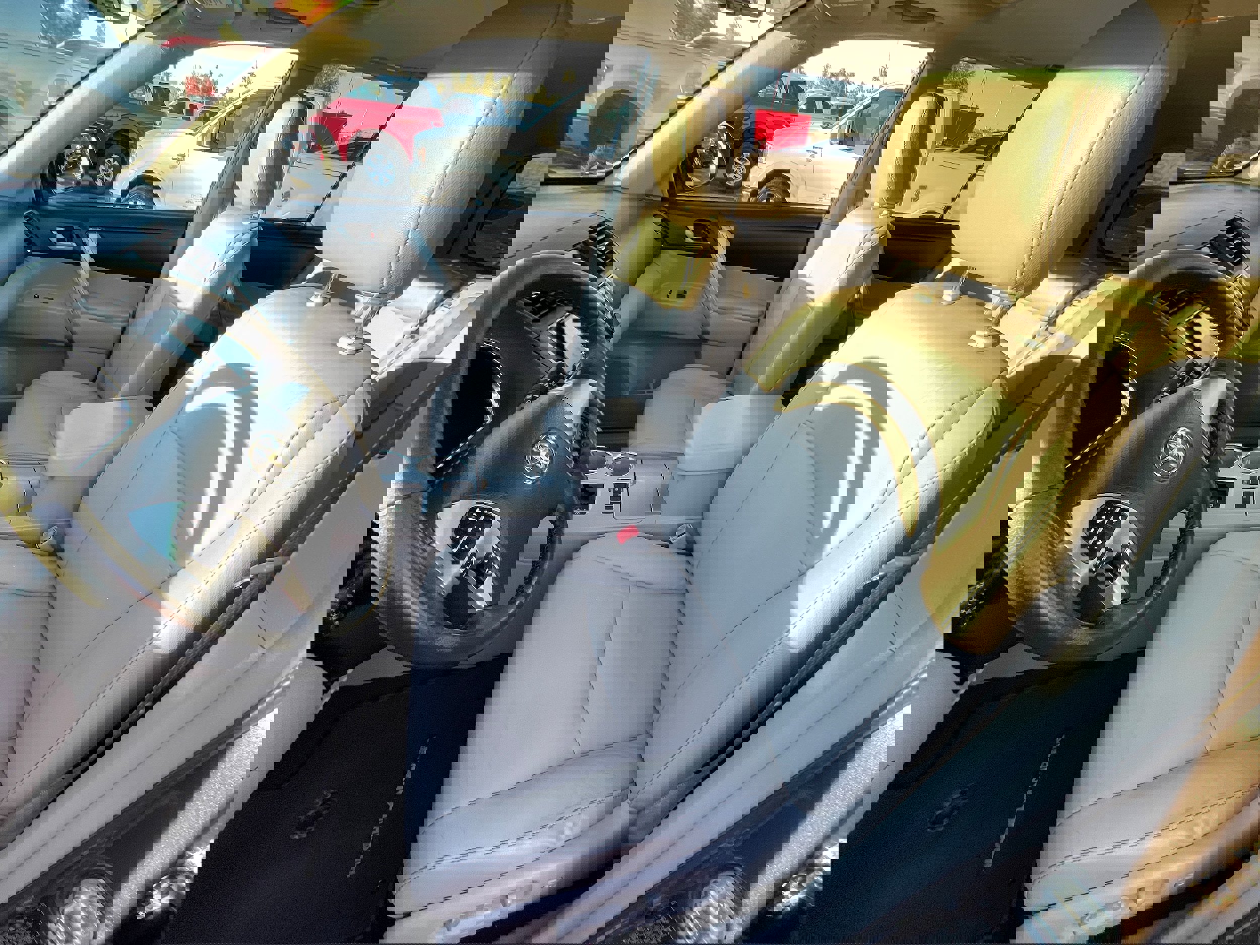 Used 2013 Toyota Highlander SE image 13