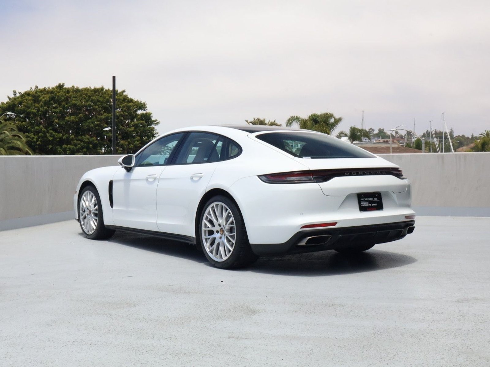 Certified 2023 Porsche Panamera Platinum Edition RWD image 3
