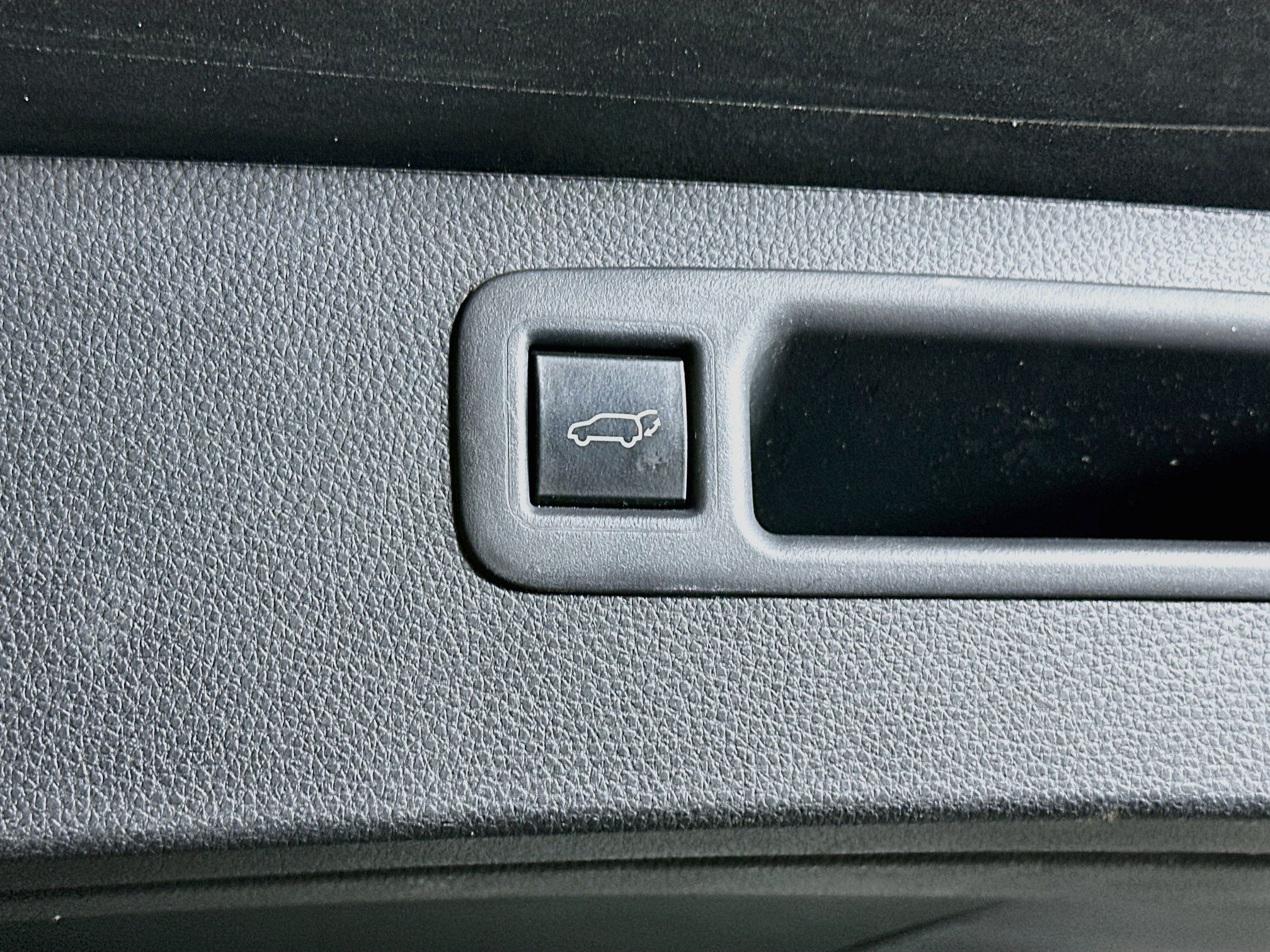 Used 2023 Toyota Highlander XLE FWD image 32