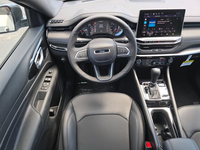 New 2026 Jeep Compass Latitude AWD/4WD image 4