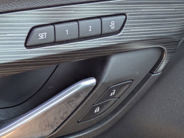 Used 2022 GMC Terrain SLT w/ Infotainment Package II FWD image 30