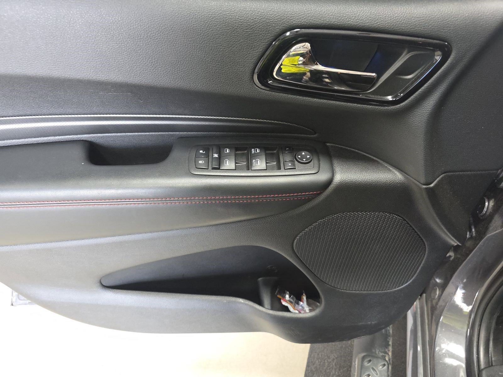 Used 2023 Dodge Durango GT w/ Blacktop Package AWD/4WD image 10