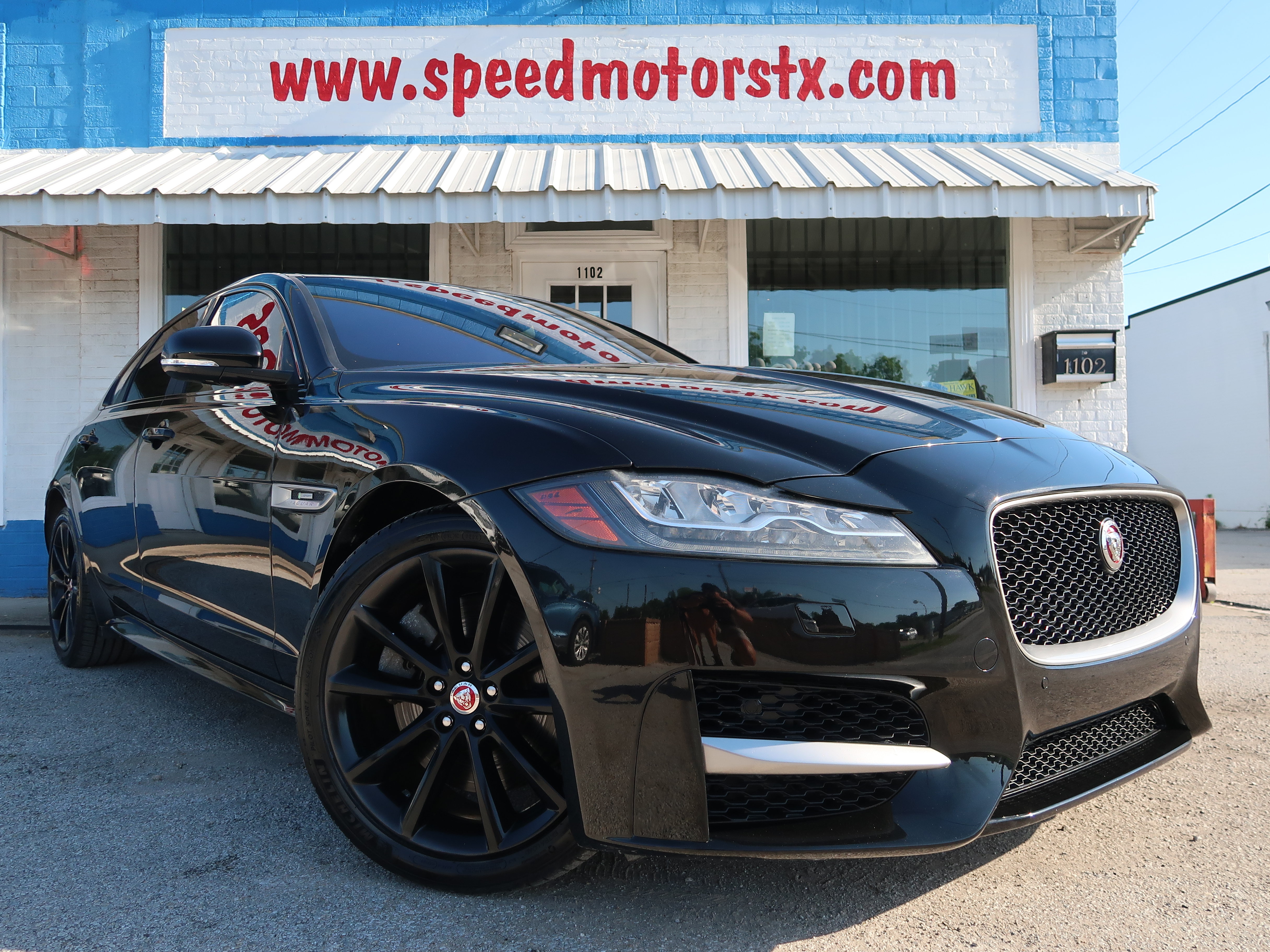 Used 2016 Jaguar XF R-Sport RWD image 2