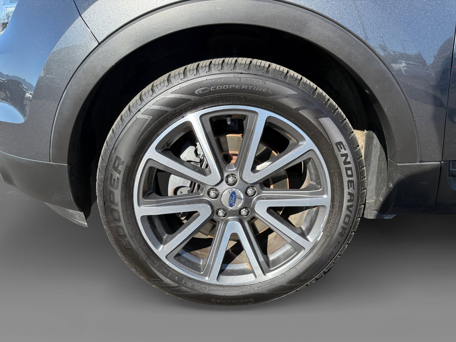 Used 2015 Ford Explorer XLT w/ Equipment Group 202B image 9