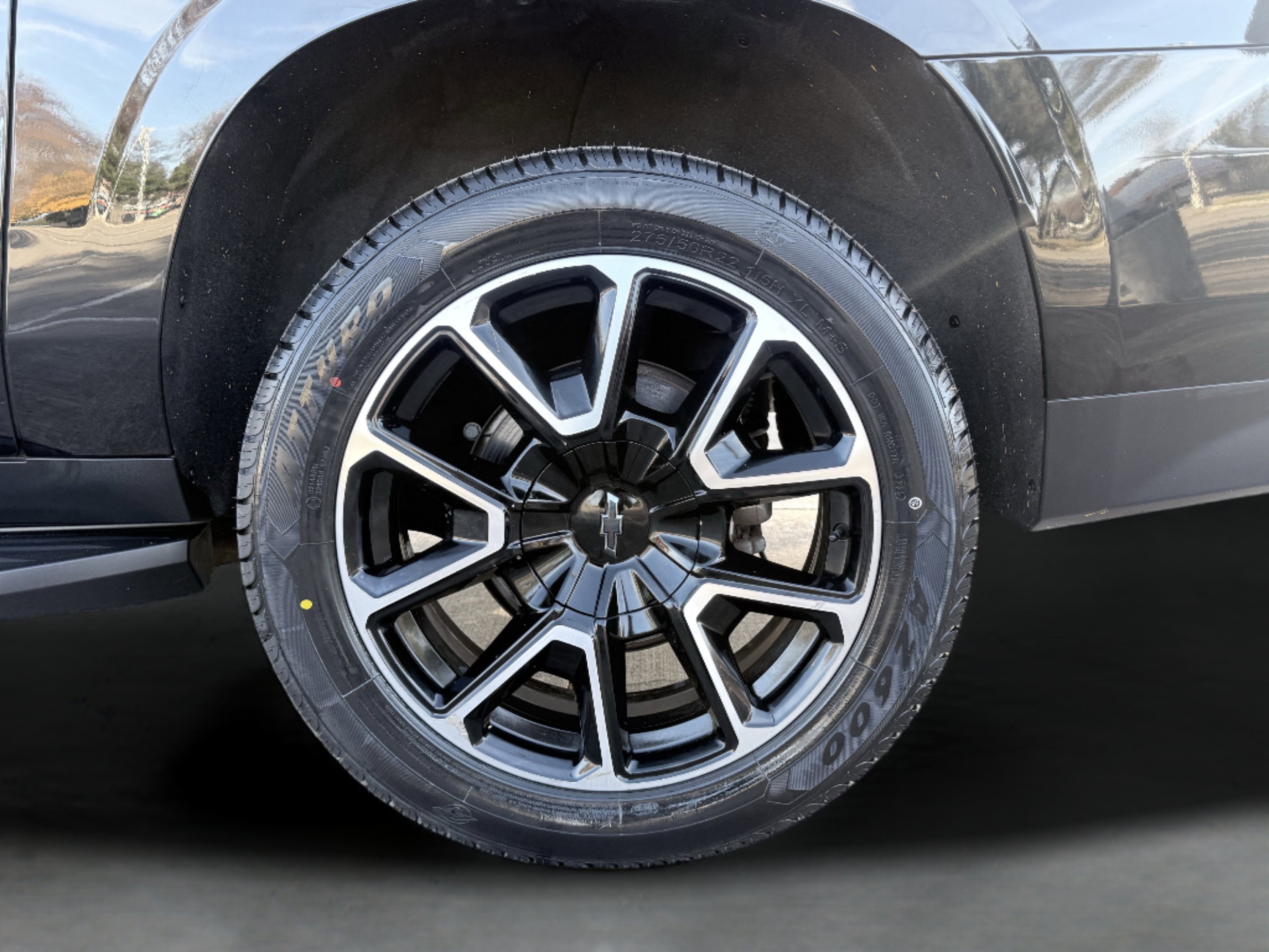 Used 2021 Chevrolet Suburban RST w/ Luxury Package AWD/4WD image 80