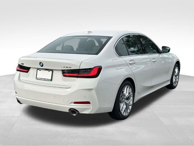 New 2026 BMW 330i xDrive Sedan w/ Premium Package AWD/4WD image 4