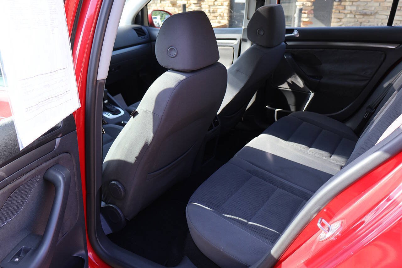 Used 2007 Volkswagen Rabbit 4-Door FWD image 15