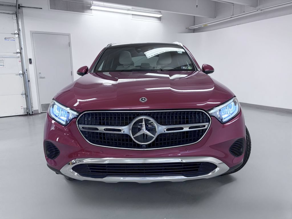 Certified 2025 Mercedes-Benz GLC 300 4MATIC image 4