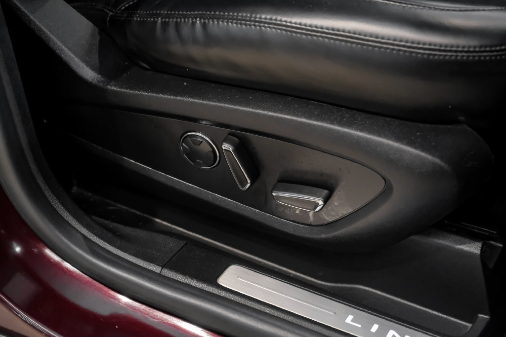 Used 2019 Lincoln MKC Select w/ Select Plus Package FWD image 44