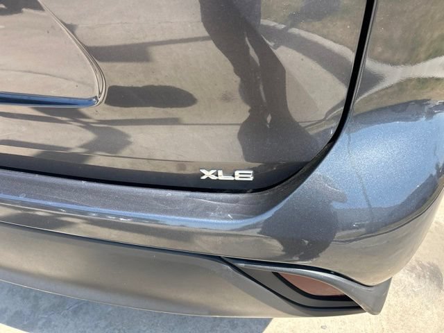 Used 2022 Toyota Highlander XLE FWD image 4