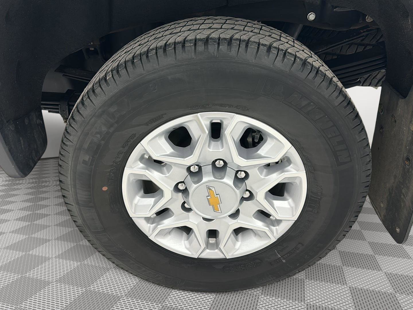 Used 2024 Chevrolet Silverado 3500 LT w/ Convenience Package image 31