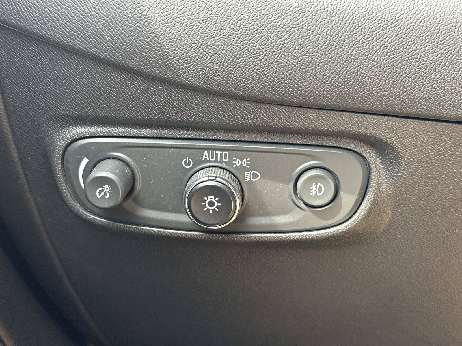Certified 2024 Chevrolet Equinox Premier AWD/4WD image 26