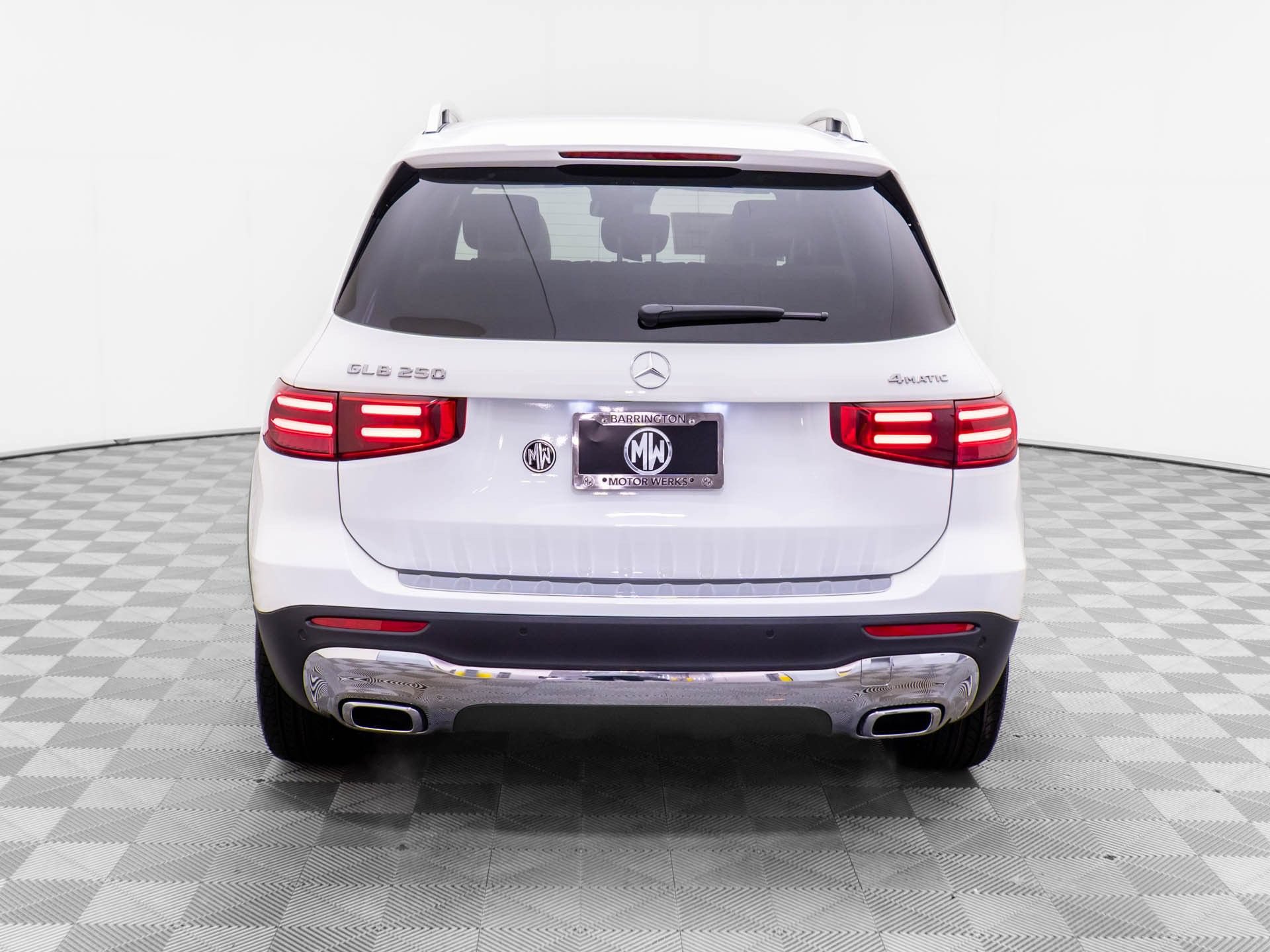 New 2026 Mercedes-Benz GLB 250 4MATIC image 4