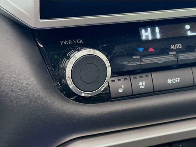 Used 2024 Toyota Tundra Platinum image 23