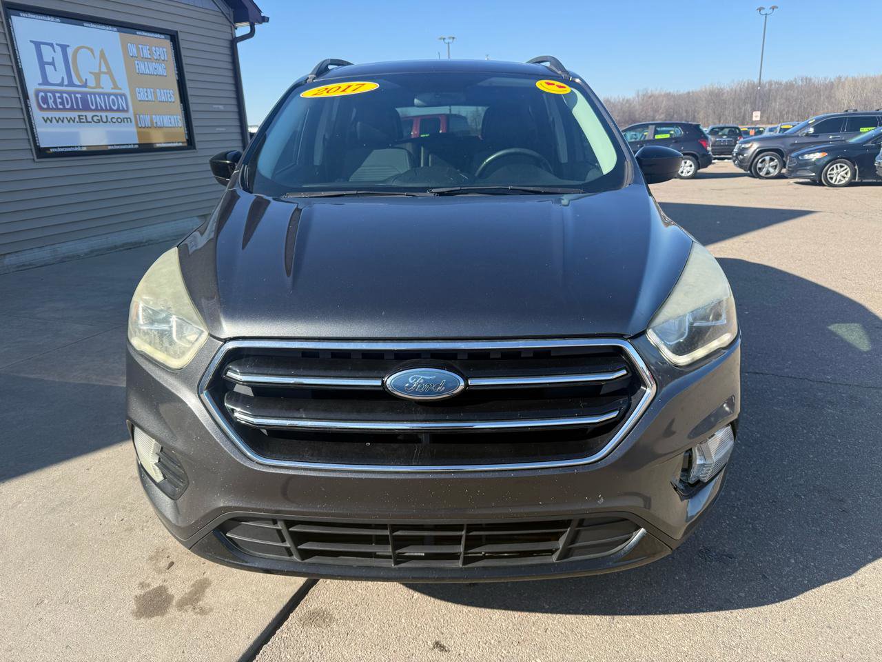 Used 2017 Ford Escape SE w/ SE Sport Appearance Package image 2