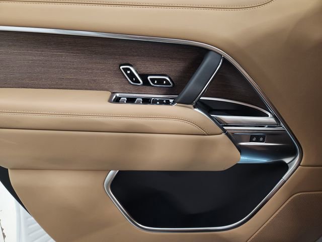 New 2026 Land Rover Range Rover Long Wheelbase SE image 22