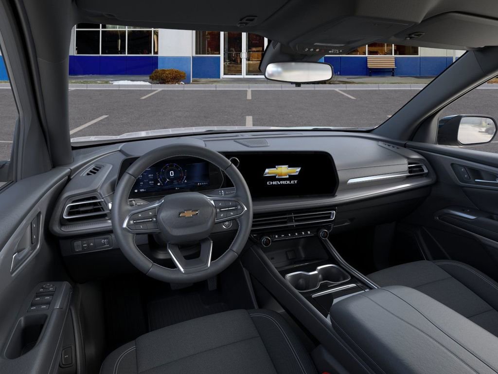 New 2025 Chevrolet Traverse LT w/ Driver Confidence Package image 17