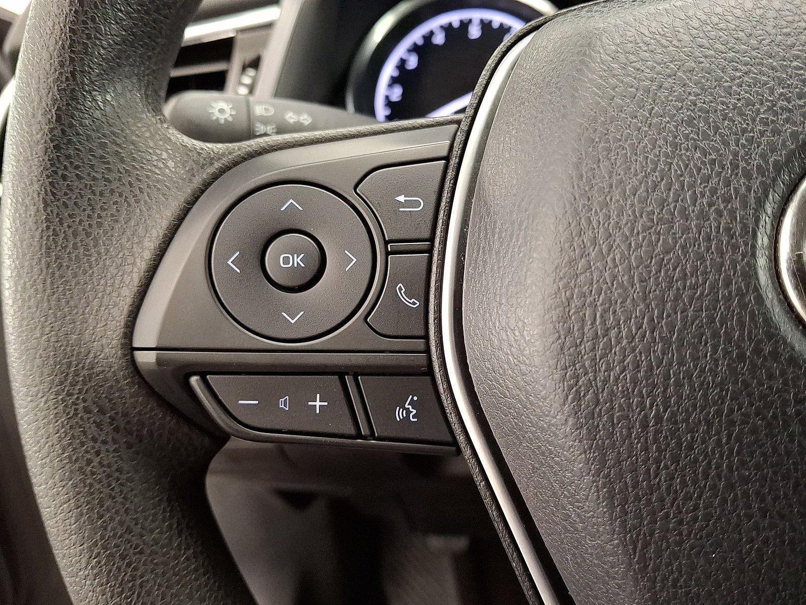Certified 2018 Toyota Camry LE FWD image 9