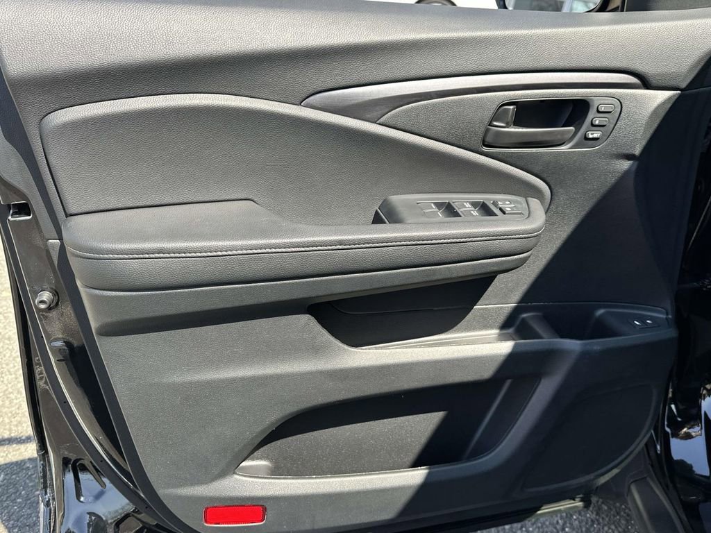 Certified 2023 Honda Passport EX-L image 14