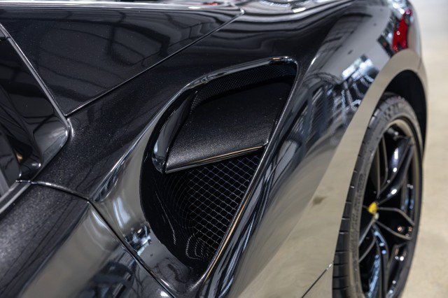 Used 2018 Ferrari 488 Spider RWD image 21