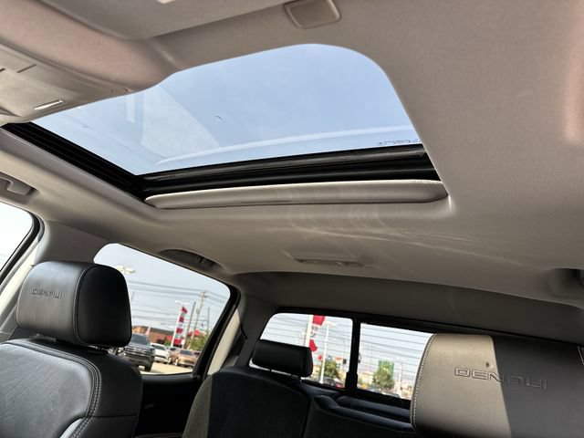 Used 2018 GMC Sierra 1500 Denali w/ Denali Ultimate Package AWD/4WD image 18